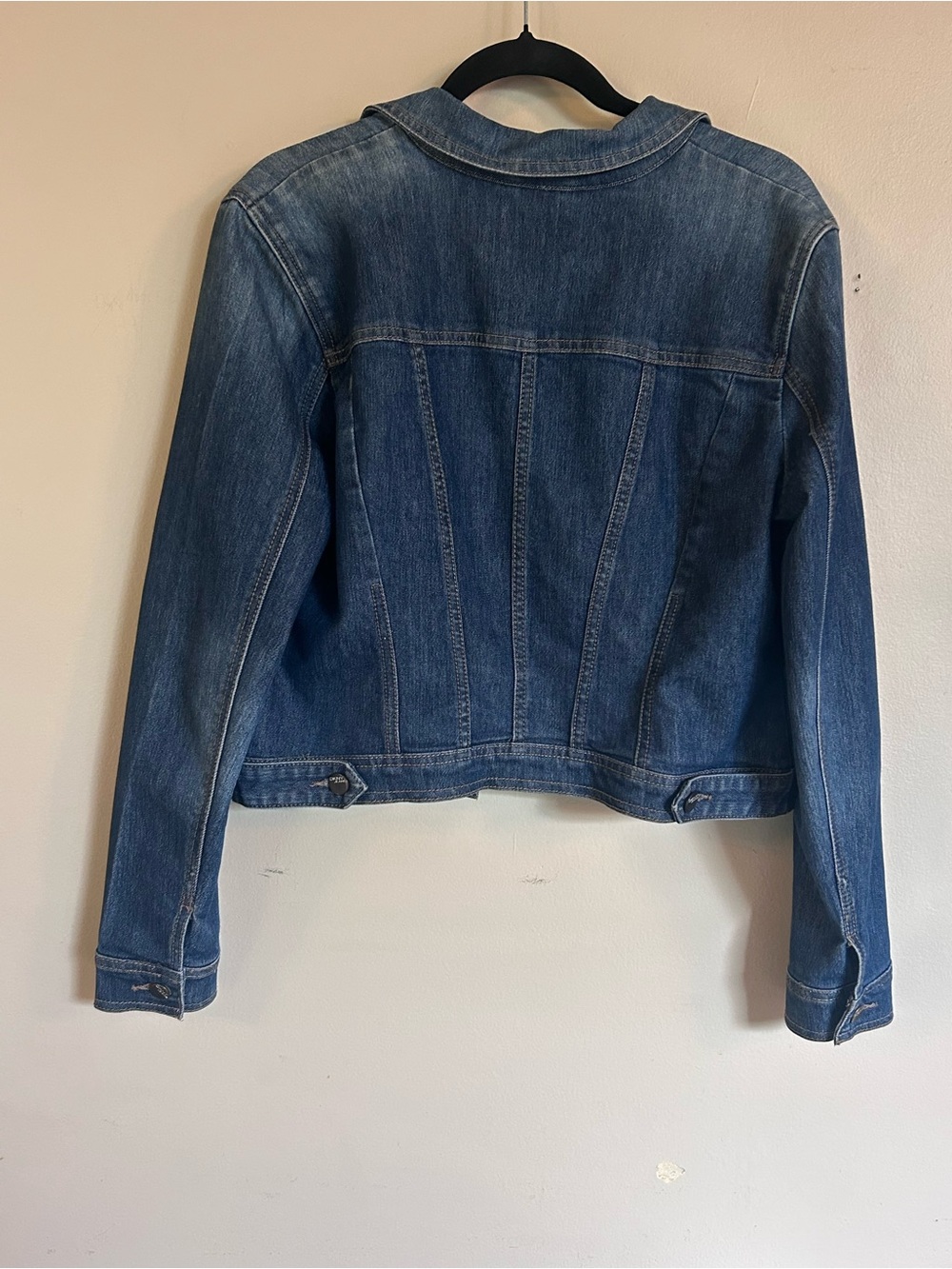 DKNY Medium Blue Denim Trucker Jacket - Picture 2 of 3
